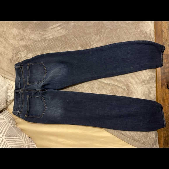 Maurices Skinny Jeans - Picture 3 of 4